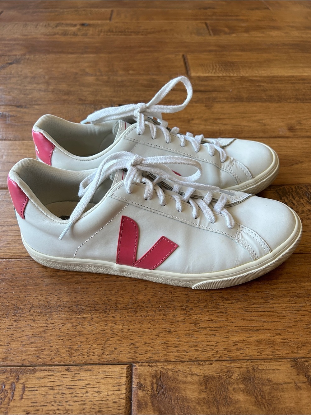 Veja Esplar Low Sneakers Shoes Leather White Pink Womens Size 9